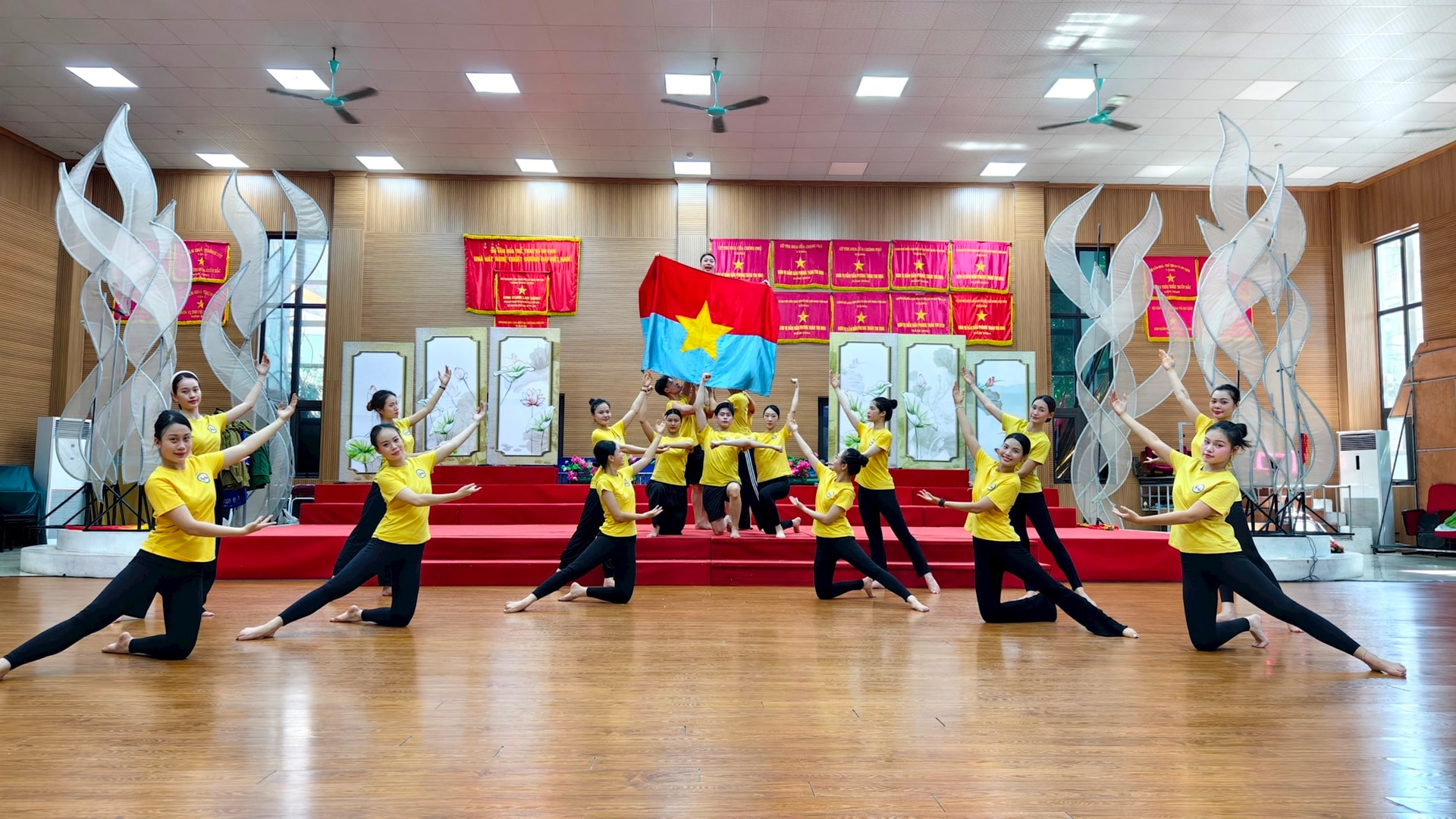 nghe-si-tap-luyen.jpg