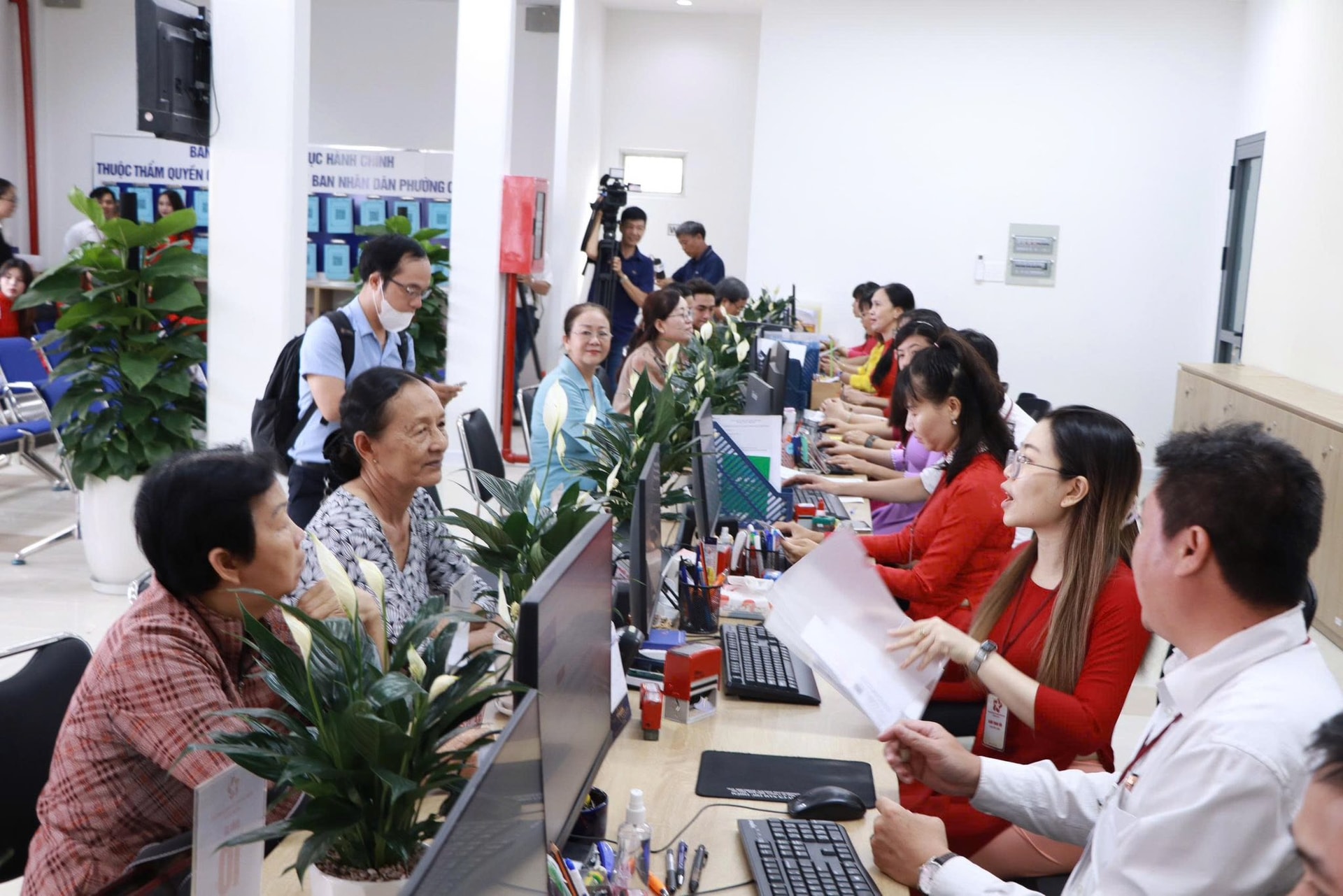 a245.hcm-chinh-quyen-2-cap.jpg