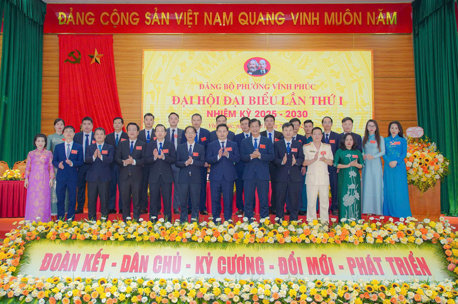 Ban Chấp hành Đảng bộ phường Vĩnh Phúc nhiệm kỳ 2025-2030.