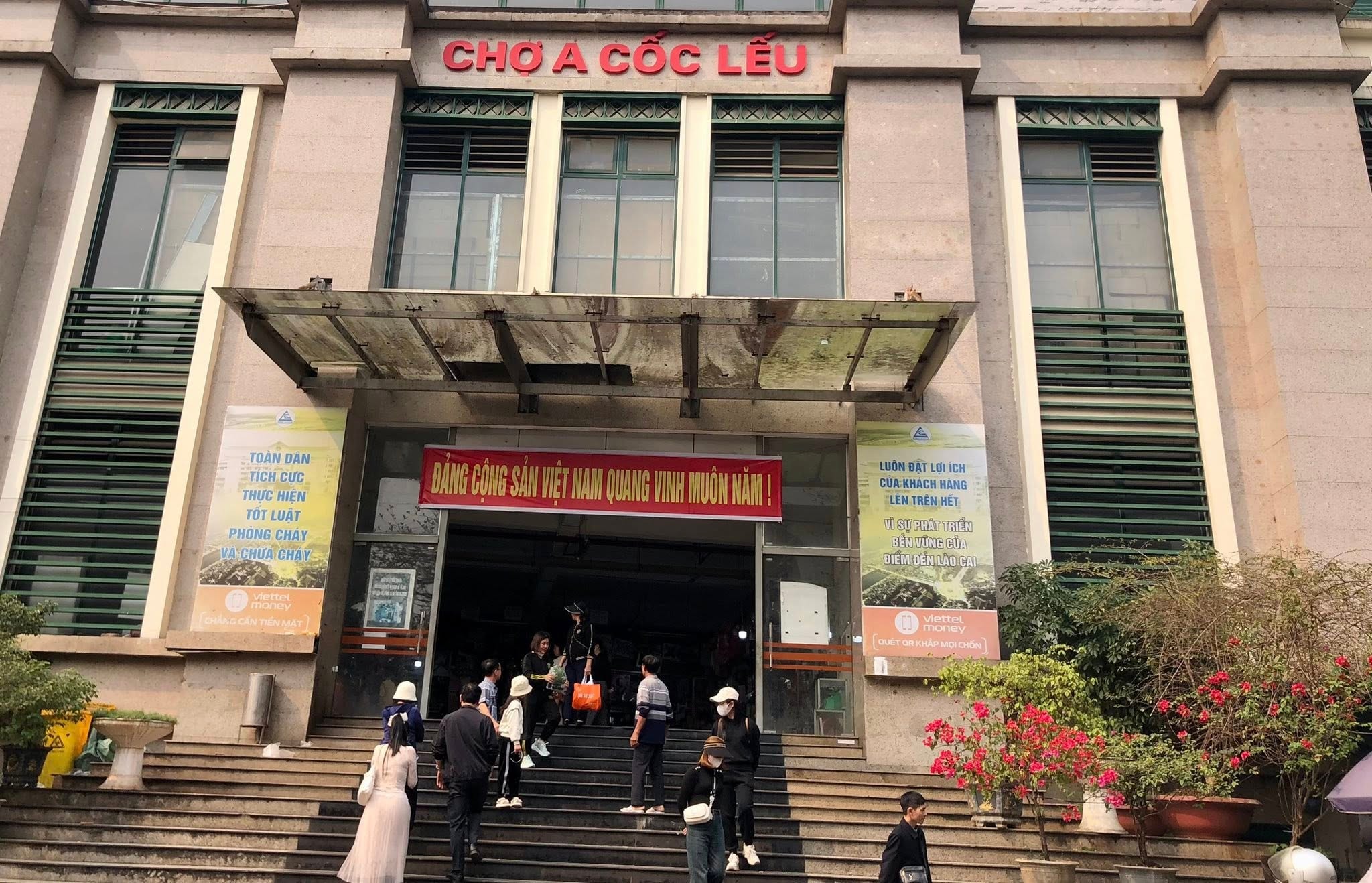 chợ A Cốc Lếu Lào Cai