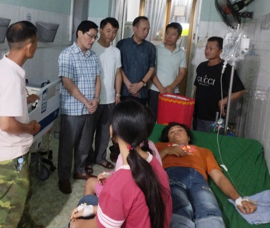 Gia đình 5 người bị ngộ độc sau khi ăn phải nấm mọc dại.