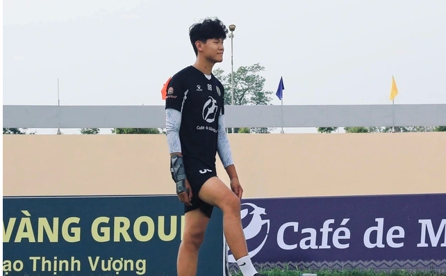 Thủ môn Nguyễn Vũ Khang được đôn lên đội một Hoàng Anh Gia Lai.