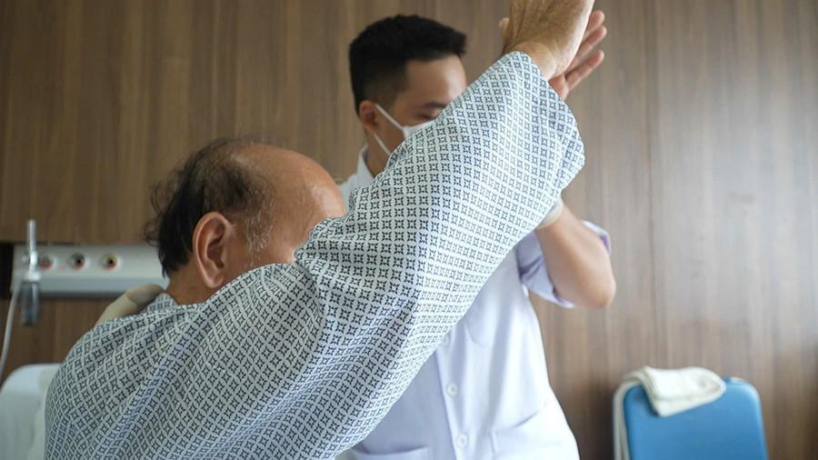 Bệnh nhân người nước ngoài phục hồi tốt, được xuất viện, không có di chứng.