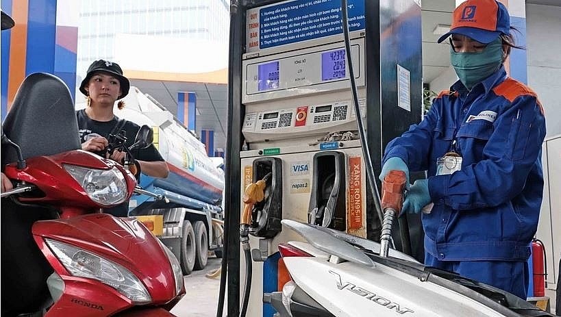 Giá xăng dầu hôm nay 22/8: Giá dầu bật tăng 1% nhờ nhu cầu cao