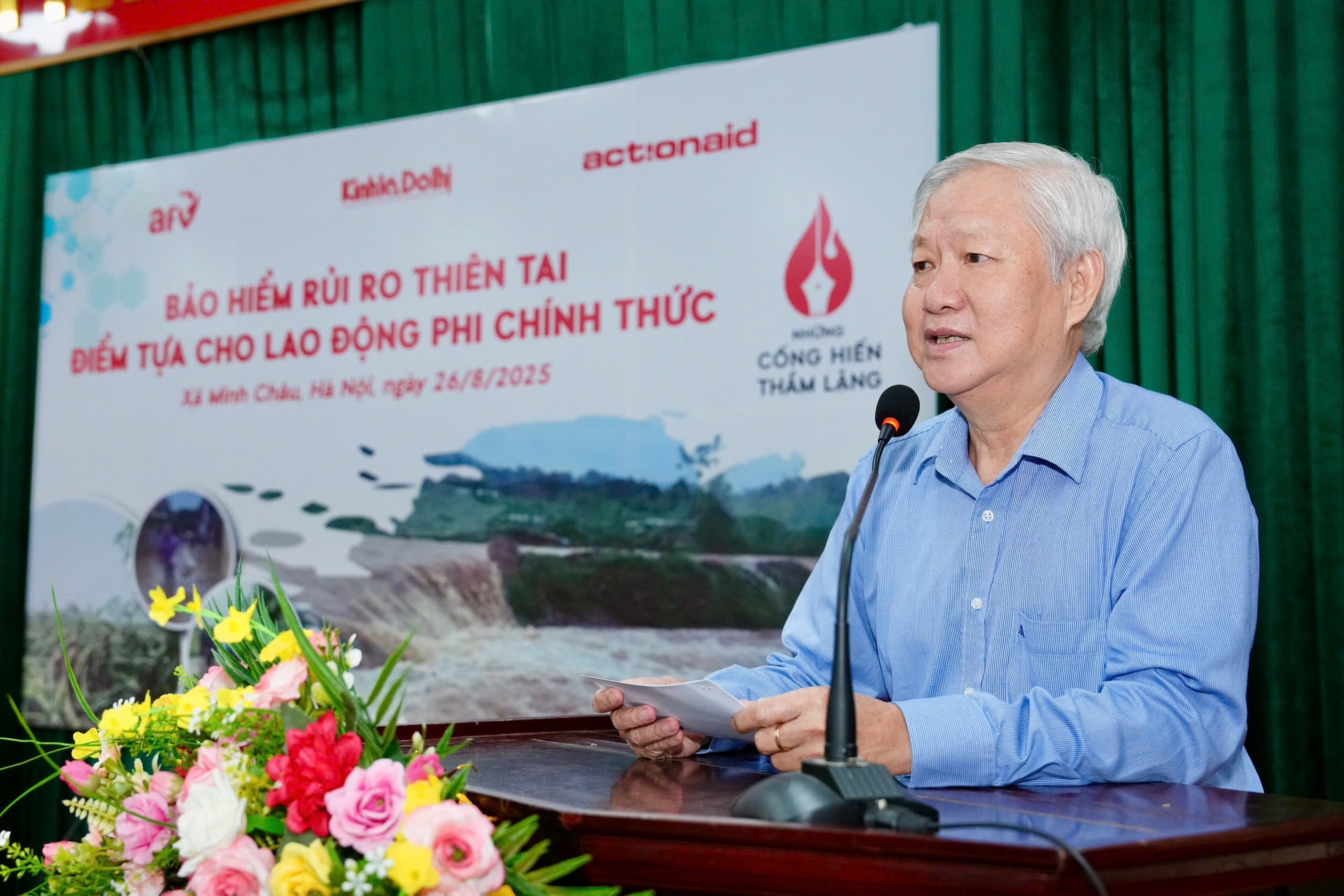 ong-ta-viet-anh.jpg