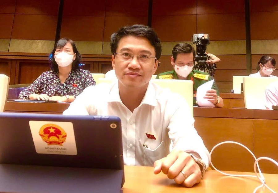 Ông Đỗ Huy Khánh. vun-tri-tue-vung-bien-cuong-2.jpg