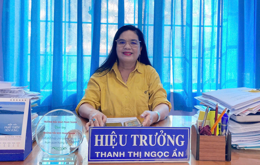 Bà Thanh Thị Ngọc Ẩn. vun-tri-tue-vung-bien-cuong1.jpg