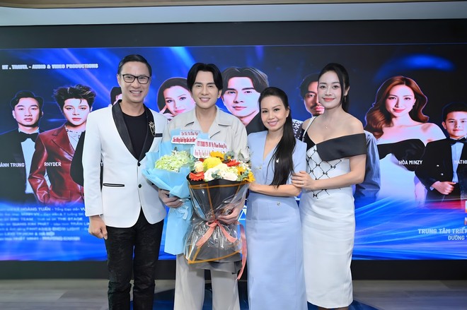 Đan Trường và những đồng nghiệp thân thiết tại sự kiện họp báo công bố live concert