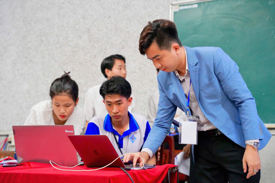 Ths Huỳnh Ngọc Thái Anh tại buổi tập huấn