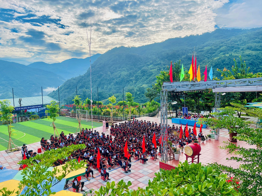 Lễ khai giảng của Trường Phổ thông dân tộc bán trú Tiểu học & THCS Trà Nam (xã Trà Linh, TP Đà Nẵng).