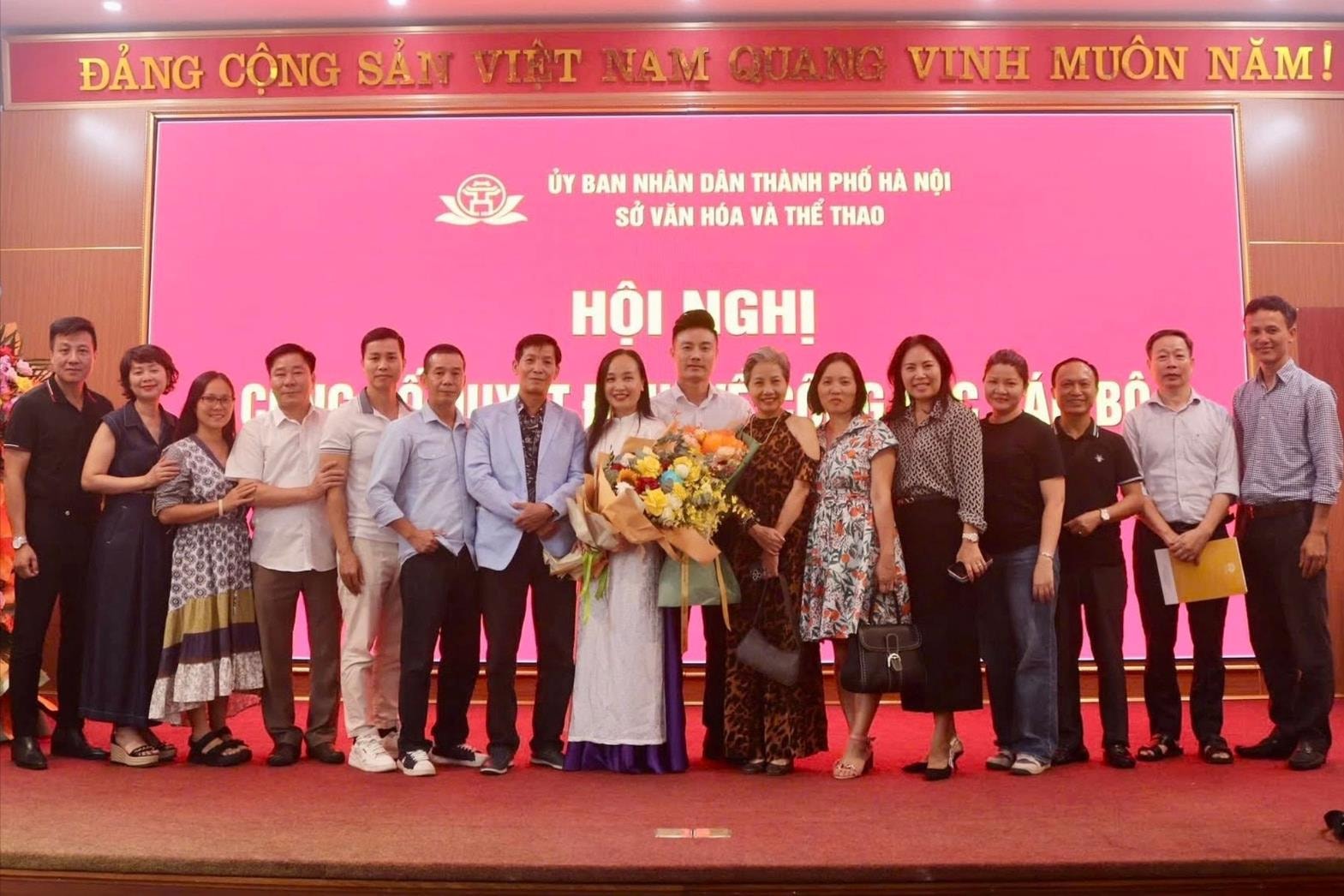 chuc-mung-quoc-phong-thu-huyen.jpg