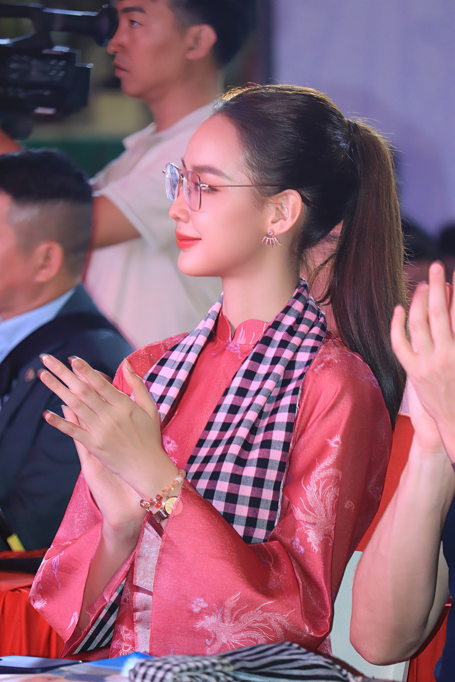 bao-ngoc-tai-ngay-hoi-giao-luu-huu-nghi-hoa-ky-viet-nam-6.jpg
