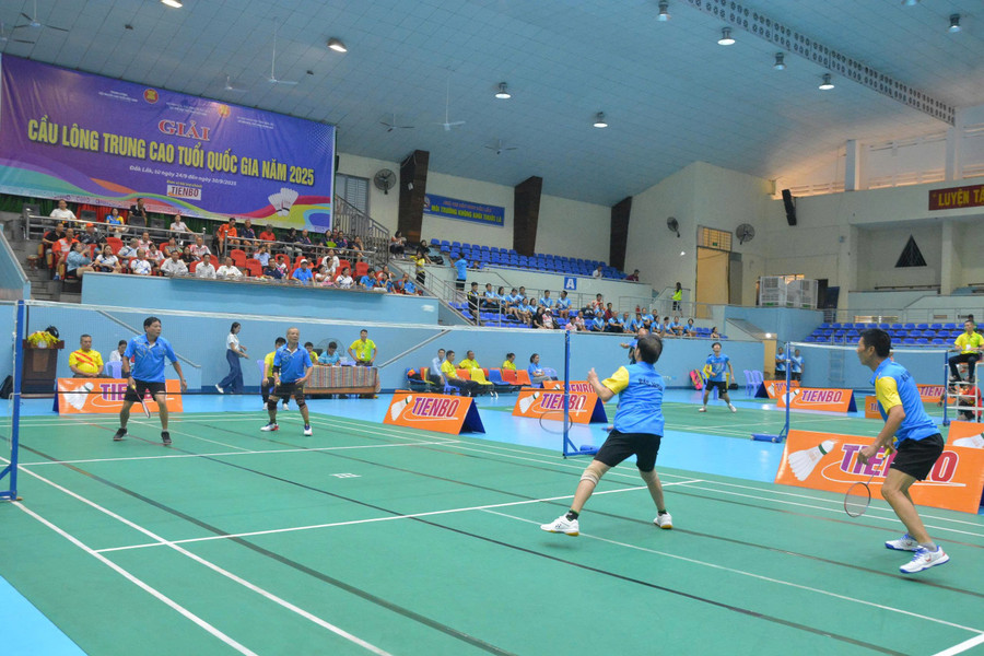 Trận đấu mở màn giải đấu của ở nội dung đôi nam. (Ảnh: TT)