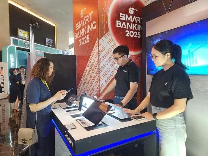 Cùng với việc khai thác, các ngân hàng cần bảo mật dữ liệu khách hàng