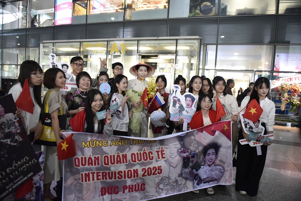 Mẹ ca sĩ Đức Phúc chia sẻ khoảnh khắc xúc động tại Intervision 2025 - ảnh 6