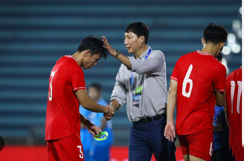 Tuyển Việt Nam chia tay một cầu thủ trước trận gặp Nepal.