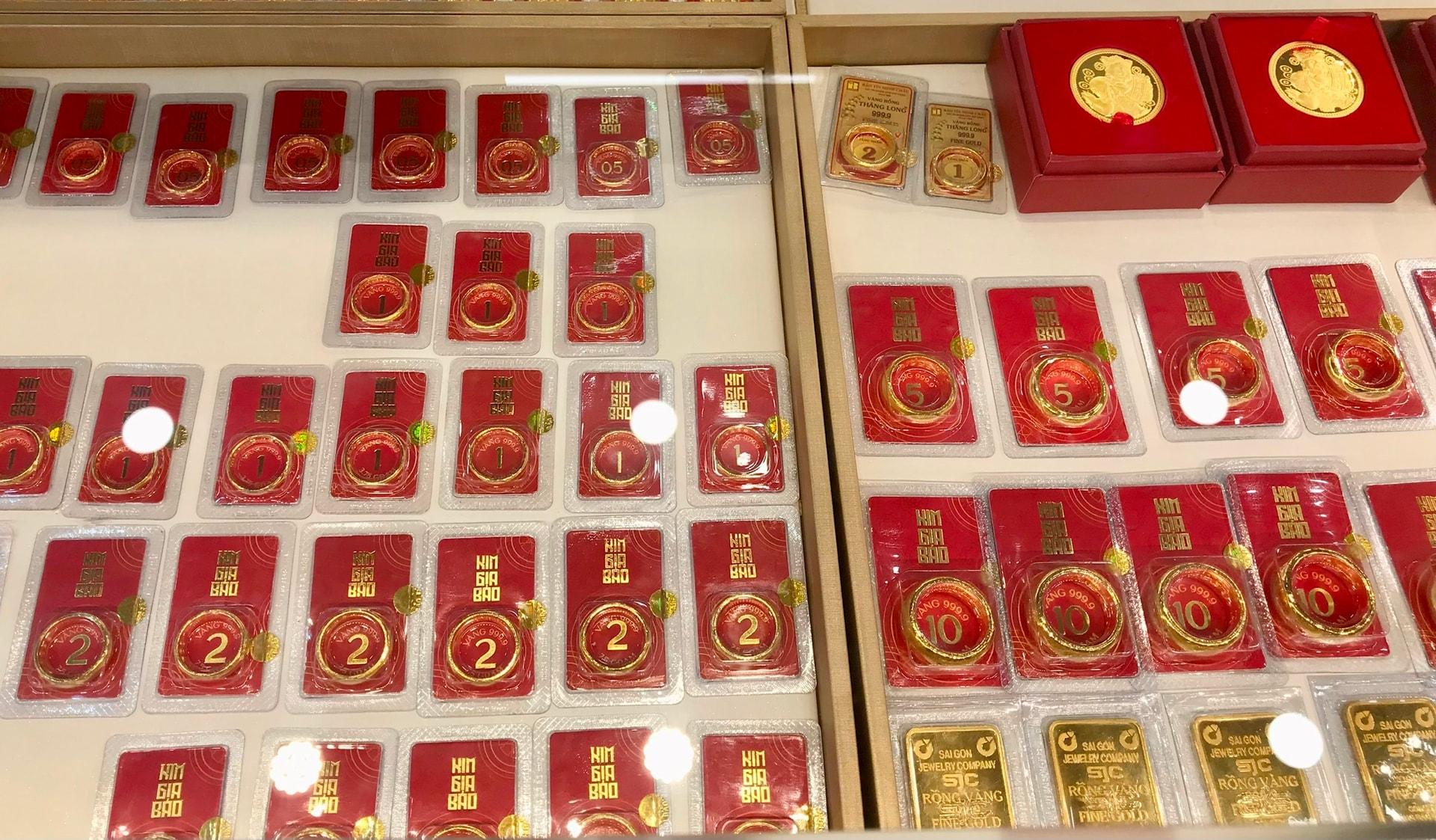 Giá vàng nhẫn và vàng miếng đều tăng mạnh. Ảnh: H.T