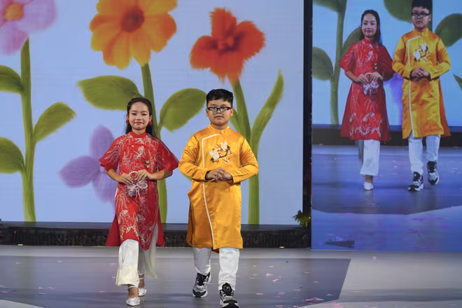Bộ sưu tập áo dài Tết cách tân lấy cảm hứng từ nét đẹp văn hóa Việt, hòa quyện giữa truyền thống và hiện đại