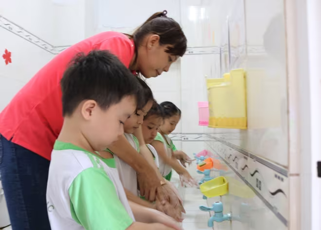 Phòng bệnh trong trường học (Ảnh minh họa)