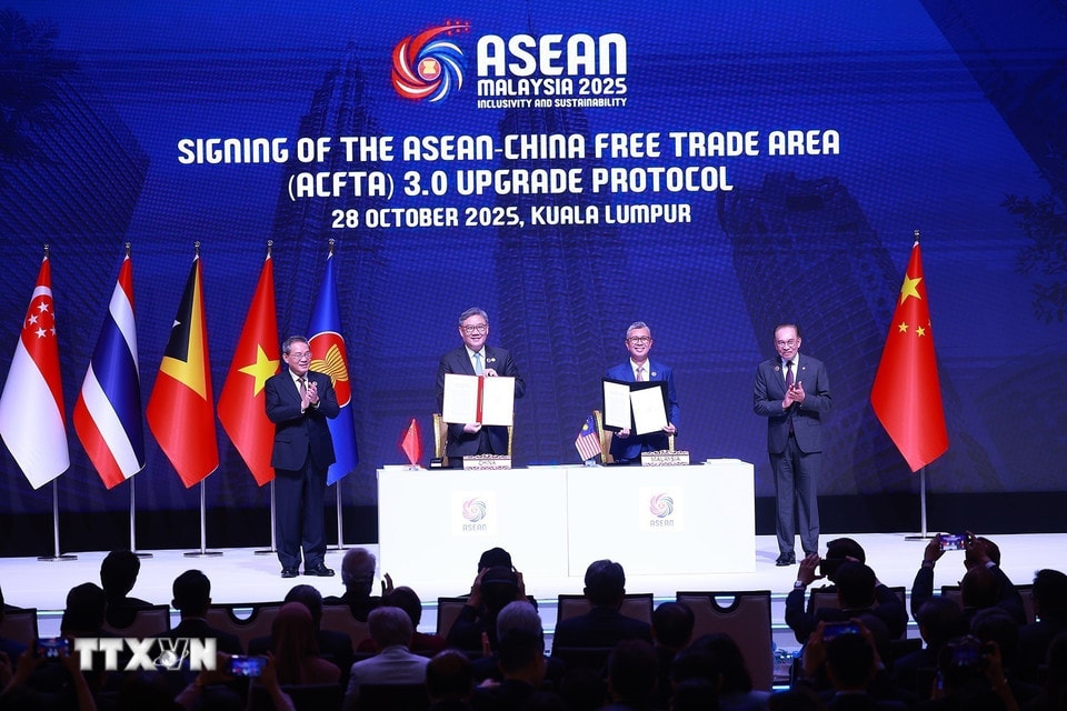 thu-tuong-pham-minh-chinh-du-hoi-nghi-asean-trung-quoc-4.jpg