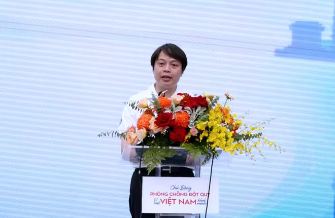 Phó Chủ tịch Thường trực, Tổng Thư ký Hội Thầy thuốc trẻ Việt Nam Nguyễn Hữu Tú