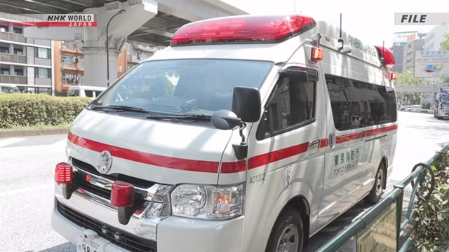 Vụ trộm xảy ra khi chiếc xe cứu thương đang đỗ trong khu chung cư chuẩn bị sẵn sàng khởi hành