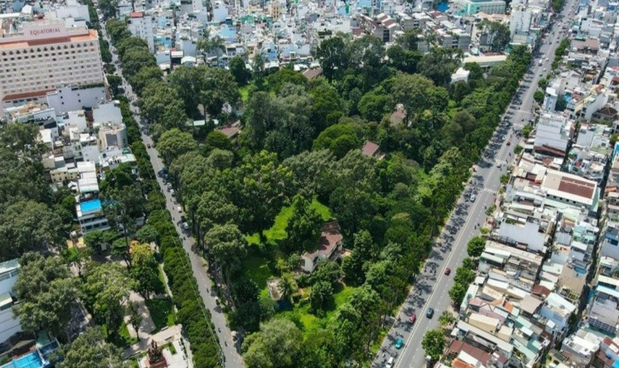 Khu đất số 1 Lý Thái Tổ nhiều cây xanh dự kiến được cải tạo làm công trình biểu tượng về Covid-19. Ảnh: Baochinhphu.vn