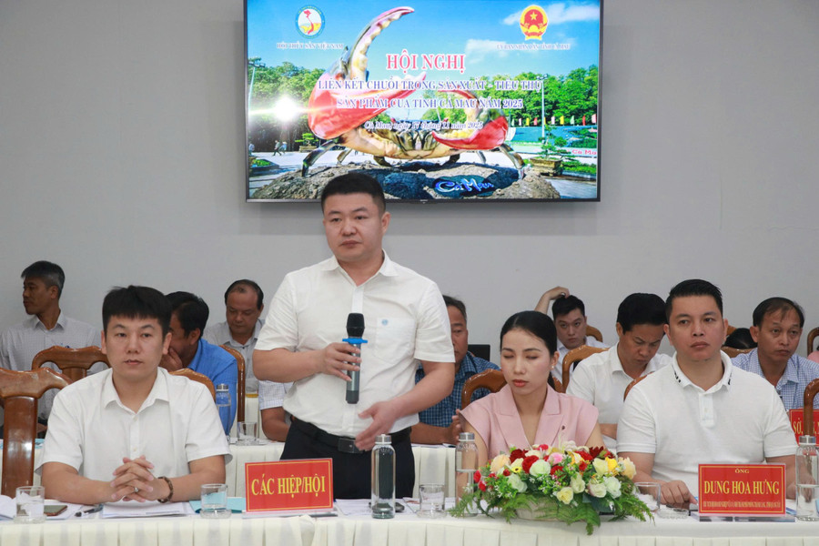 Đại biểu đóng góp ý kiến. gen-h-hn-cua-3.jpg