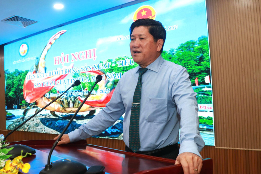 Ông Lê Văn Sử, Phó Chủ tịch UBND tỉnh Cà Mau phát biểu tại hội nghị. gen-h-hn-cua-7.jpg