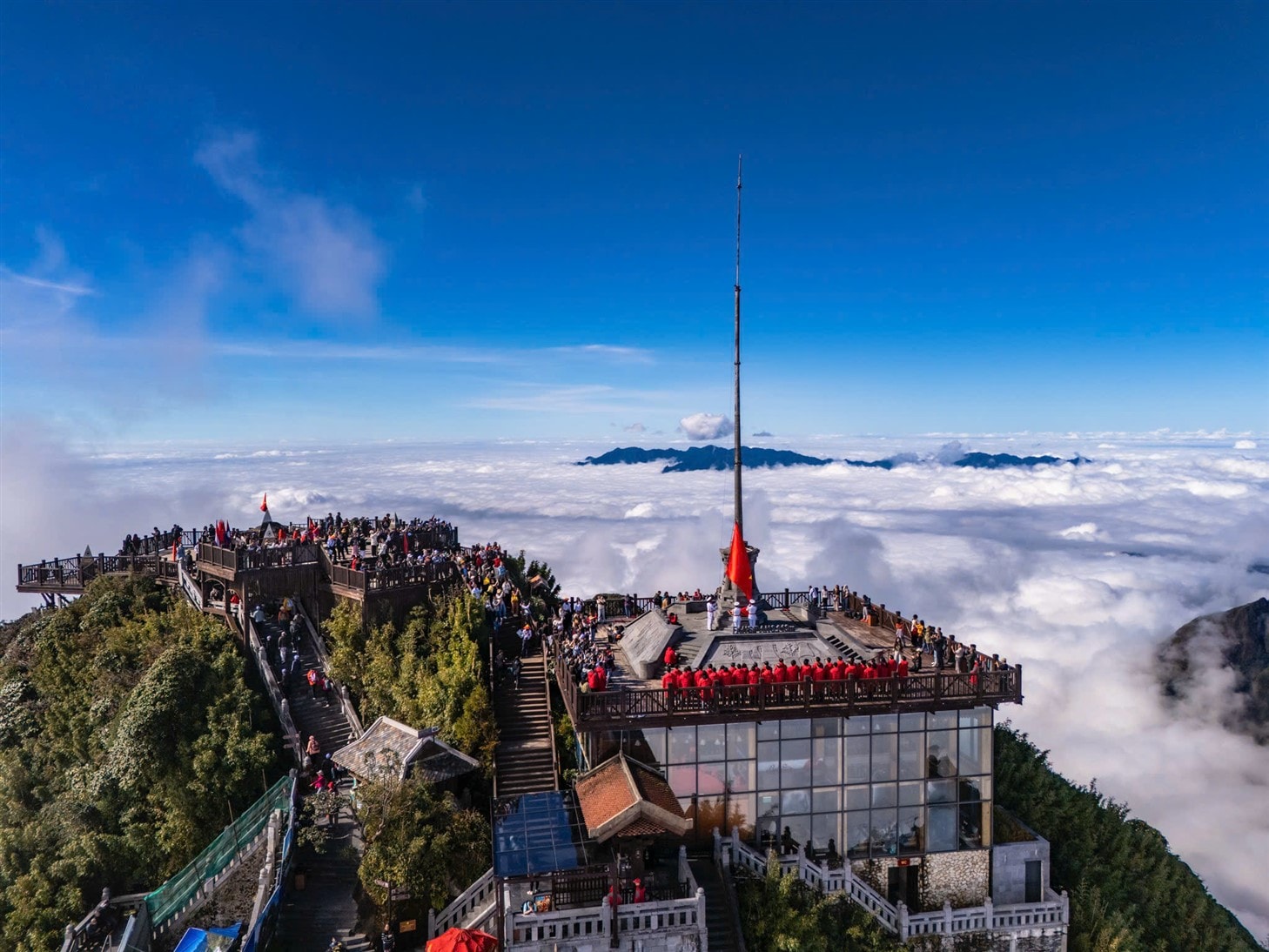 Cơ hội “vàng” để trải nghiệm vẻ đẹp Nóc nhà Đông Dương với mức giá ưu đãi trước kỳ bảo trì