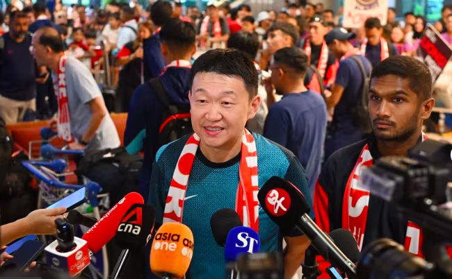 Chủ tịch FAS - Forrest Li tuyên bố thưởng 40 tỉ đồng cho đội nhà