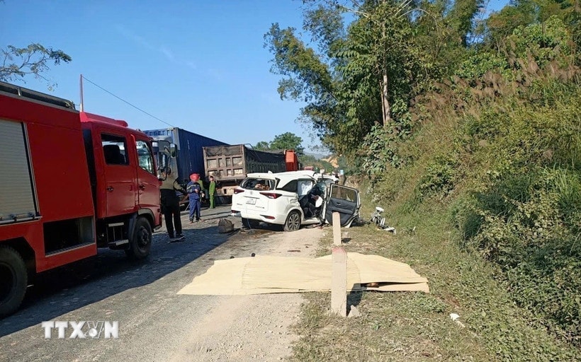 Hiện trường vụ tai nạn. (Ảnh: TTXVN phát)