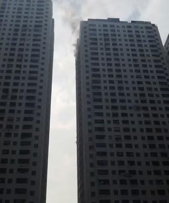 Hình ảnh sự cố hỏa hoạn trên căn hộ tầng 34