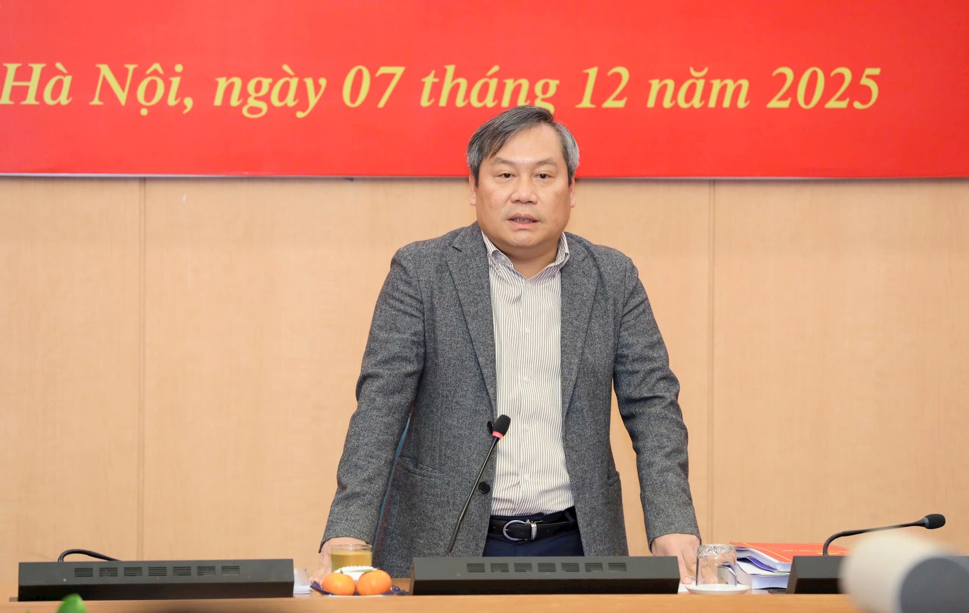 Đồng chí Vũ Đại Thắng, Ủy viên Trung ương Đảng, Phó Bí thư Thành ủy, Chủ tịch UBND thành phố phát biểu chỉ đạo. Ảnh: T.Hải