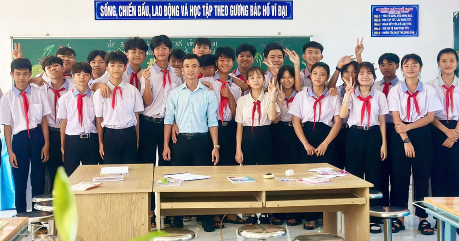 Thầy trò Trường THCS Vĩnh Bình (Vĩnh Trinh, Cần Thơ). Ảnh: NVCC sap-xep-truong-lop-3.jpg