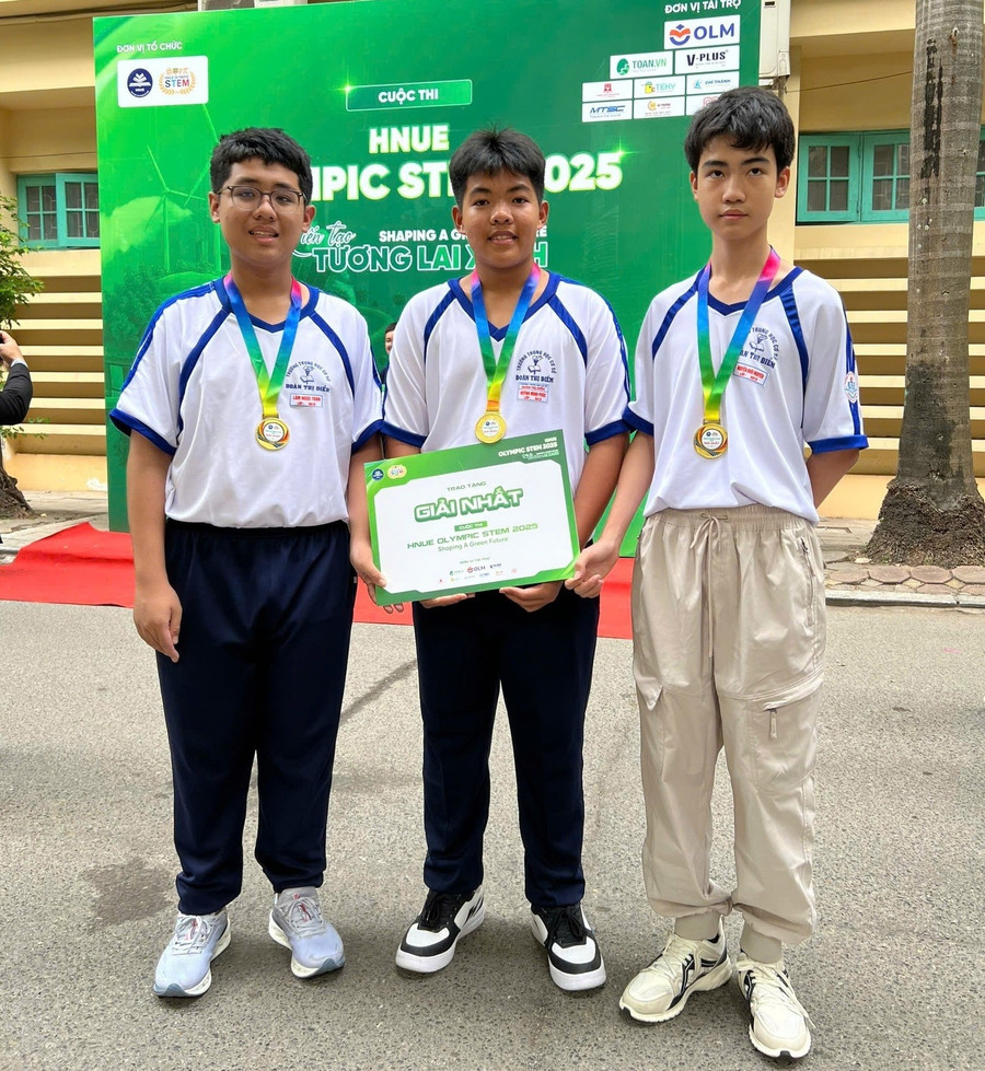3 học sinh Trường THCS Đoàn Thị Điểm đoạt giải Vô địch khối THCS Cuộc thi HNUE OLYMPIC STEM 2025. hoc-sinh-can-tho-stem-2.jpg