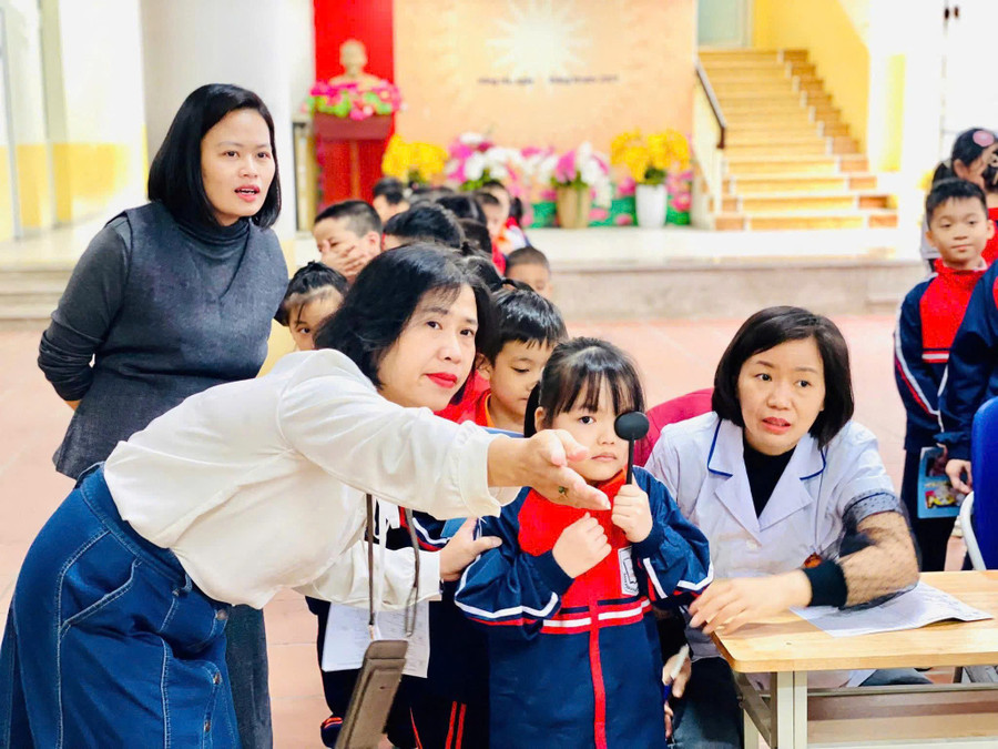 Tiết học của học sinh Trường Tiểu học Chương Dương (Hồng Hà, Hà Nội). Ảnh: Đình Tuệ thi-diem-day-hoc-tri-tue-nhan-tao-o-tieu-hoc-1.jpg