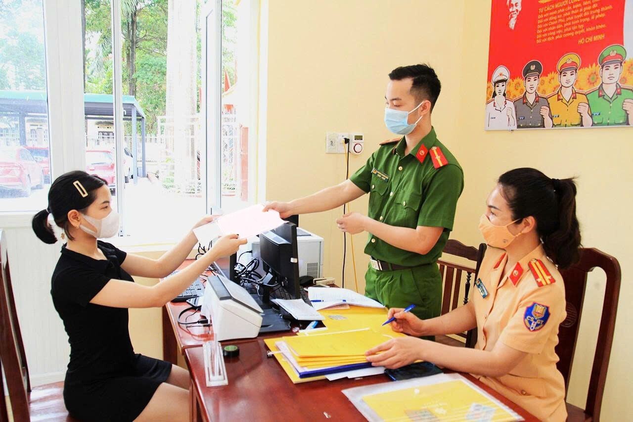 Đề xuất mới về lệ phí cấp biển số xe Đề xuất mới về lệ phí cấp biển số xe