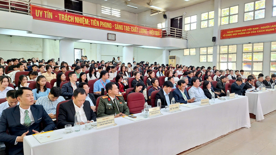 Các đại biểu tham dự hội nghị. z7356524886851-54adc49c59084ffd8c502b64329f9123.jpg