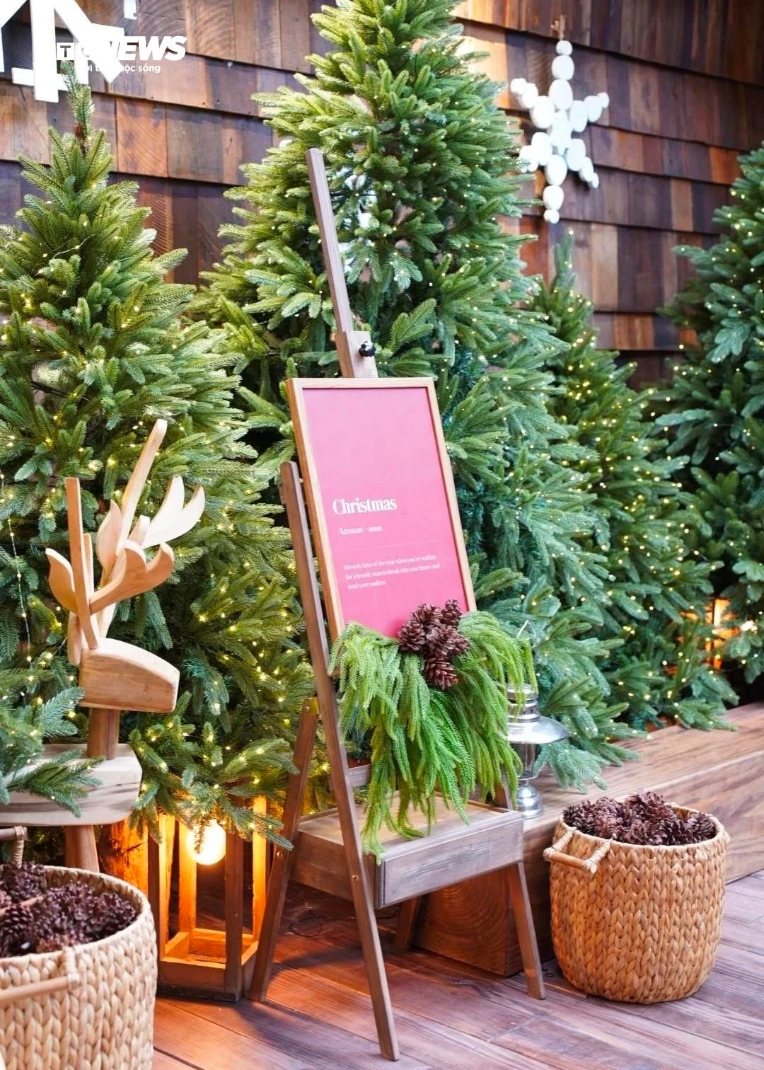 Nước uống đúng chủ đề Giáng sinh