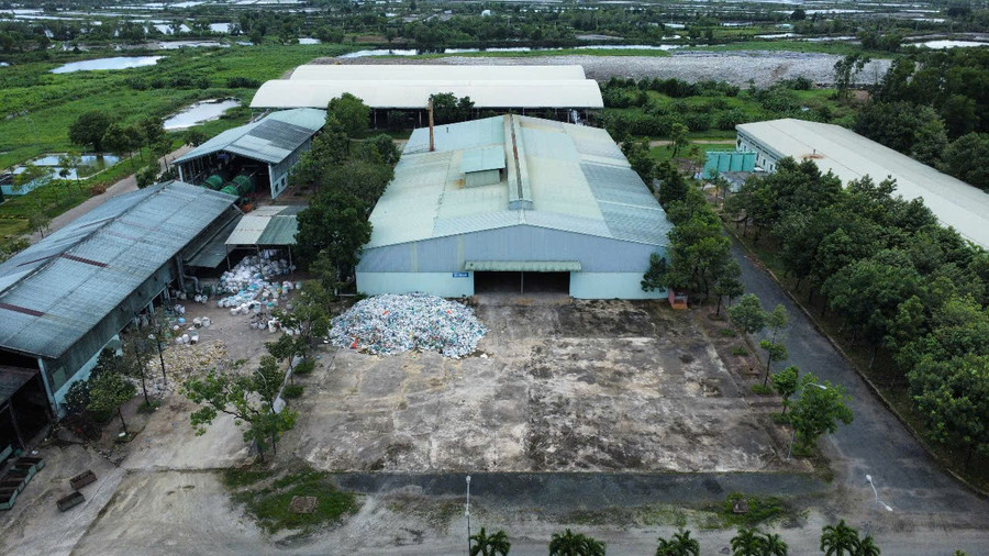 Nhà máy xử lý rác thải TP Cà Mau đã ngưng hoạt động hơn 6 tháng nay.