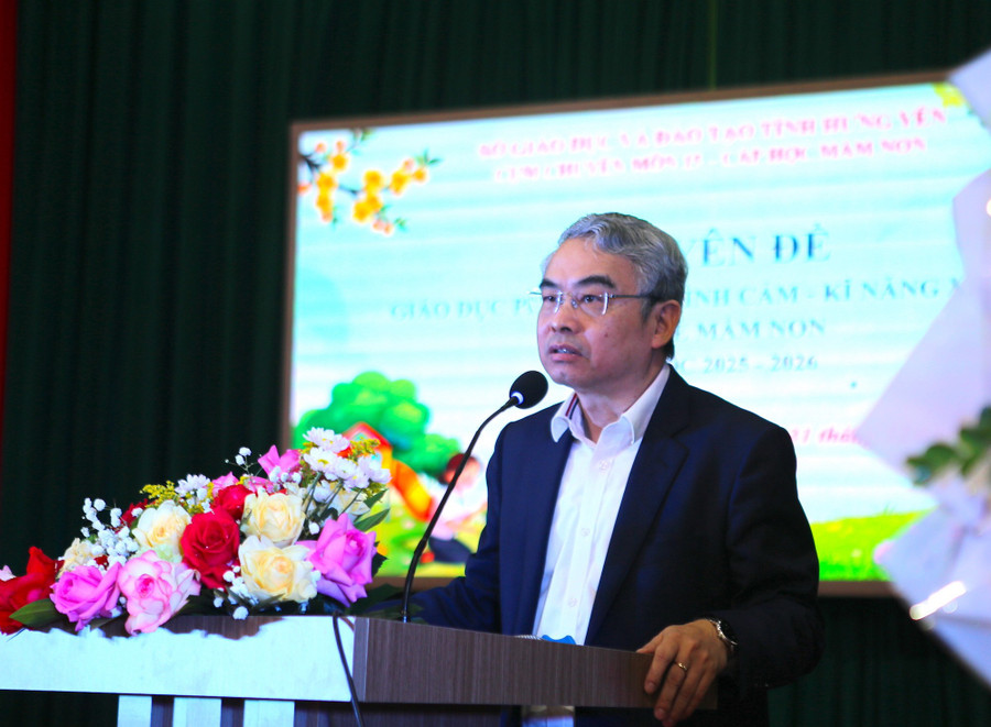 Giám đốc Sở GD&ĐT Hưng Yên Phạm Đồng Thụy phát biểu. img-8708.jpg