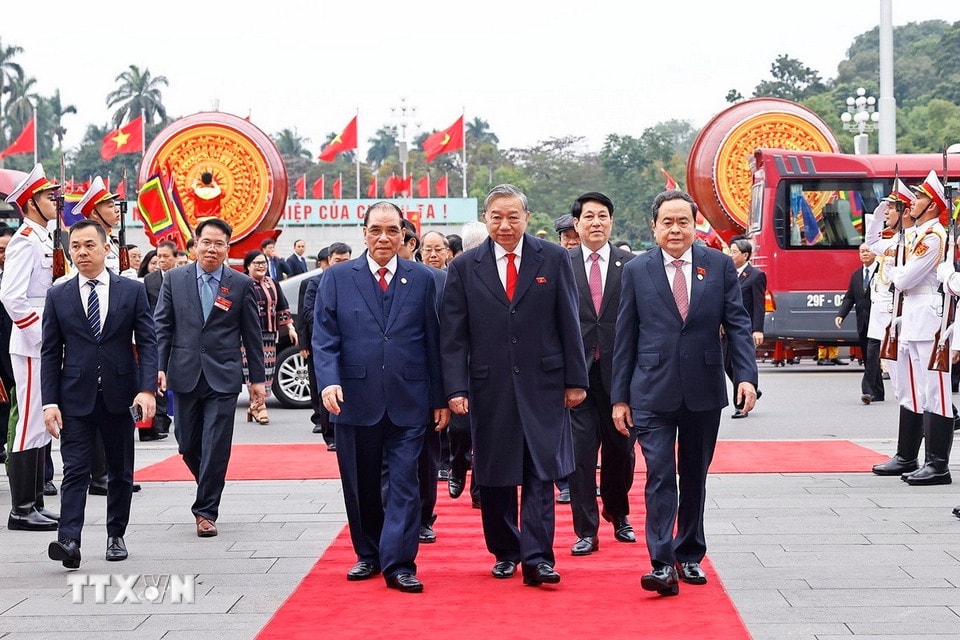 Tổng Bí thư Tô Lâm, các đồng chí lãnh đạo, nguyên lãnh đạo Đảng, Nhà nước dự Lễ kỷ niệm. (Ảnh: Thống Nhất/TTXVN)