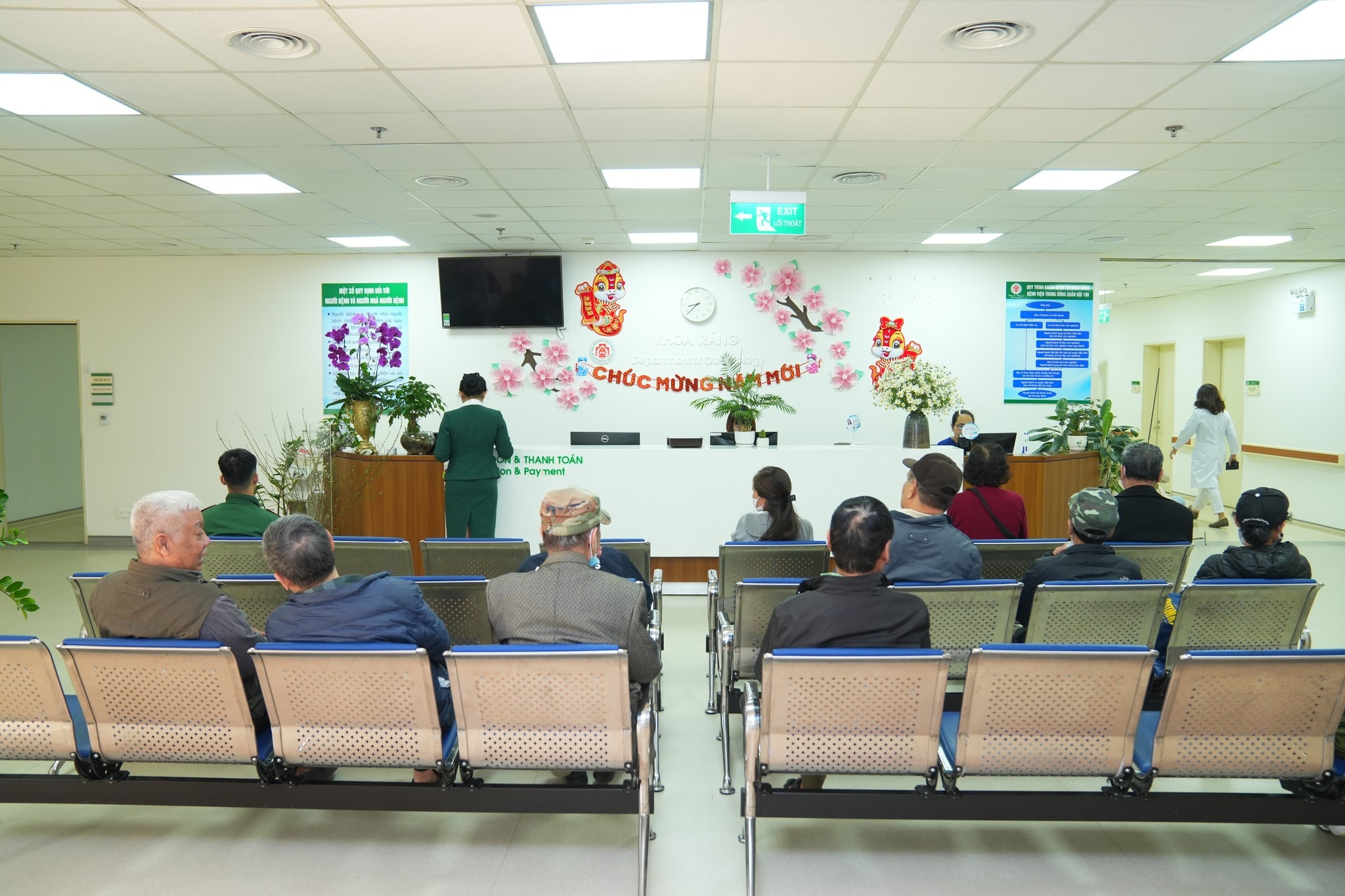 Bộ Y tế kiên quyết hoàn thiện các chỉ tiêu cải cách, đơn giản hóa thủ tục hành chính. Ảnh: NB&CL