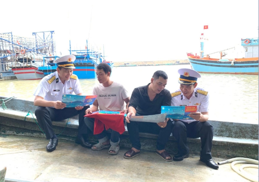 Điểm tựa cho ngư dân vươn khơi, bám biển