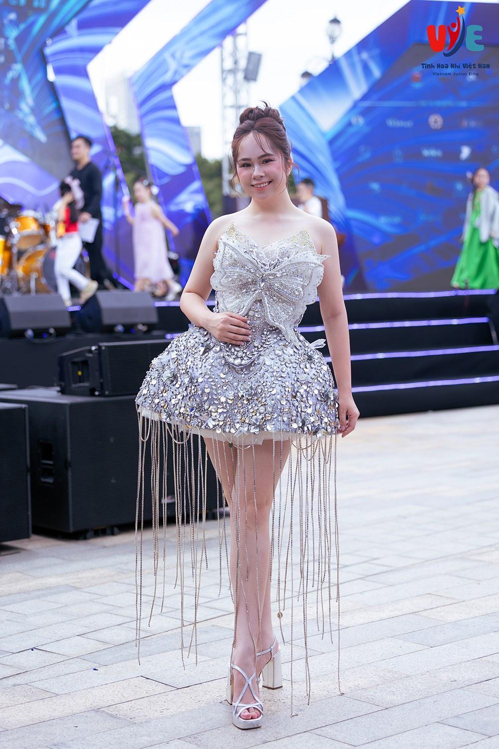 Victoria Nguyễn làm Đại sứ truyền thông 'Tinh hoa nhí Việt Nam – Ngôi sao nhí 2025' - ảnh 2