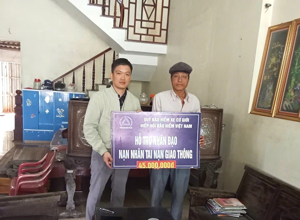 Hỗ trợ nhân đạo các gia đình nạn nhân tai nạn giao thông tại Quảng Ngãi, Thanh Hóa