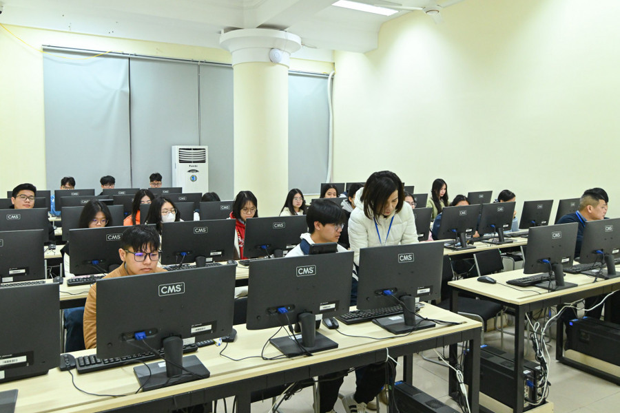 Thí sinh tham gia TSA đợt 1.