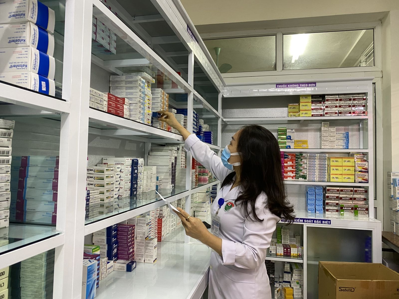 Việc mở rộng kê đơn thuốc ngoại trú dài ngày nhằm bảo đảm tốt hơn quyền lợi người bệnh. Ảnh: NB&C