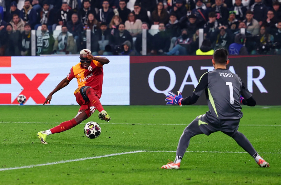 Victor Osimhen ghi bàn thắng quyết định ở những phút cuối cùng. 5.jpg